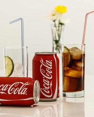 Ile kosztuje Coca Cola w Dubaju? Ile kosztuje Coca Cola w Dubaju?